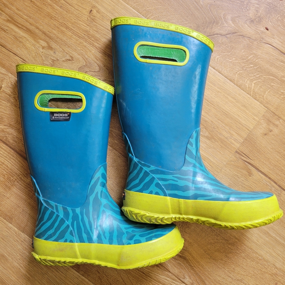 Bogs Kids Teal and Yellow Rain Boots